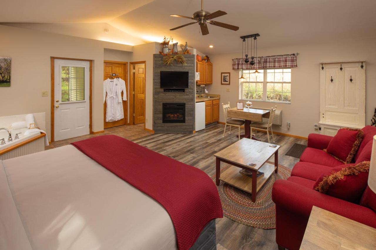 Hawk Valley Retreat & Cottages Galena Exteriör bild