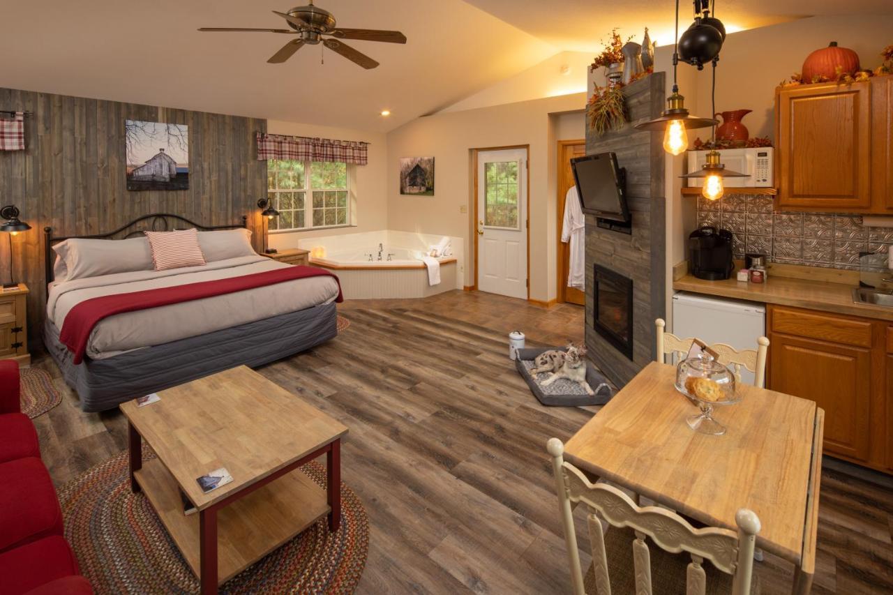 Hawk Valley Retreat & Cottages Galena Exteriör bild