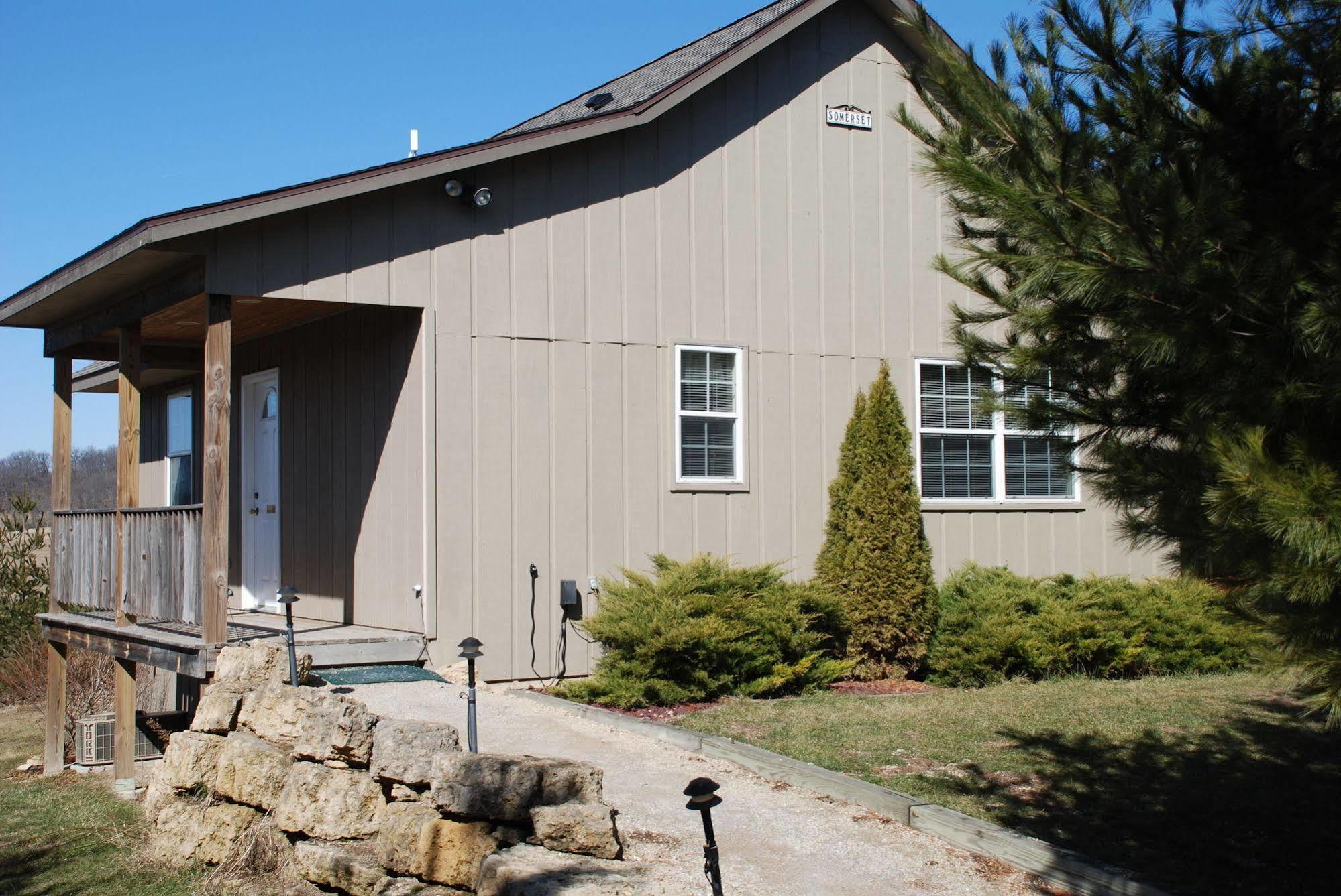 Hawk Valley Retreat & Cottages Galena Exteriör bild